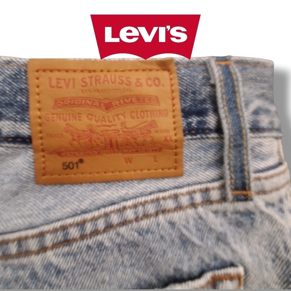 Levi's Premium 501 Two-Tone Straight-Leg Jeans Distressed Denim Blue Jeans 30x30 - Picture 10 of 17
